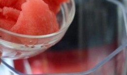 吃瓜会不会食物中毒呀视频