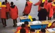 抢吃瓜的群众视频,抢吃瓜群众的热闹瞬间