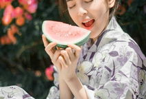 日系少女吃瓜视频大全免费观看,免费观看视频大全精选