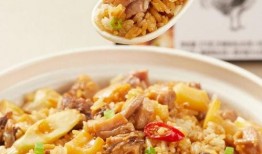 瓜妞吃自热米饭视频,美味与便捷的美食体验