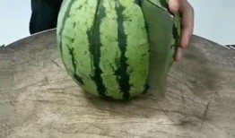 吃西瓜怎么切瓜好看视频,视频教你如何切出颜值爆表的西瓜