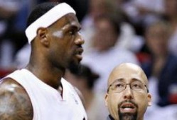 詹姆斯吃瓜图片欣赏视频,捕捉NBA巨星趣味瞬间